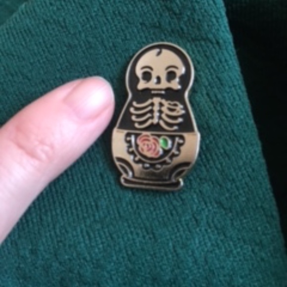 Skeleton Brooch - Picture 2 of 4